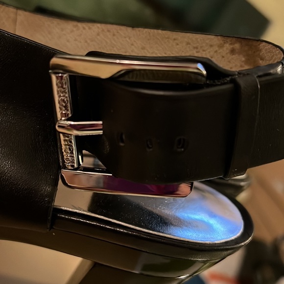 Genuine EUC 7 MK Blk Carla Leather Platform Sandal 4.5 inch heel. - Picture 7 of 16